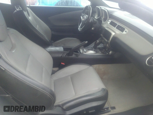 2015 Chevrolet Camaro LT with VIN 2G1FF3D35F9235032, listed as a IAAI auction lot 41095967 with 92,851 mi miles. Bid and sale history available at carsss.com. Image 5.