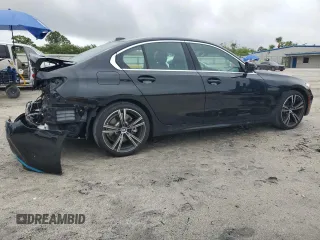 2024 BMW 3 Series 330i z VIN 3MW69FF08R8E46620, wystawiony jako Copart lot #59095945 z przebiegiem 14 609 mil mil oraz Szkoda całkowita • Salvage title. Historia ofert i sprzedaży dostępna na DreamBid. Obrazek 3.