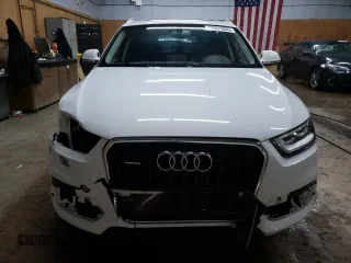 2015 Audi Q3 Prestige with VIN WA1GFCFS9FR007535, listed as a Copart auction lot 52311665 with 137,653 mi miles and Clean title. Bid and sale history available at DreamBid. Image 5.