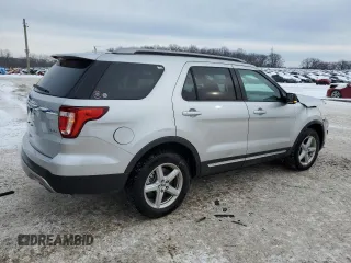 2017 Ford Explorer XLT with VIN 1FM5K8D88HGA68687, listed as a Copart auction lot 44532115 with 147,117 mi miles and Non Repairable. Bid and sale history available at carsss.com. Image 3.