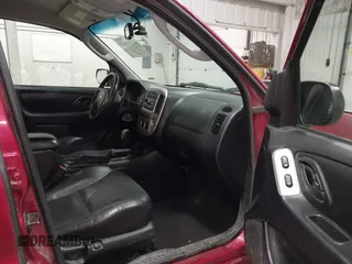 2006 Ford Escape Limited z VIN 1FMCU94186KB89062, wystawiony jako IAAI lot #42153068 z przebiegiem 203 221 mil mil oraz . Historia ofert i sprzedaży dostępna na DreamBid. Obrazek 5.