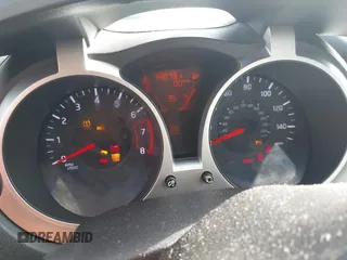 2013 Nissan Juke SL z VIN JN8AF5MVXDT209695, wystawiony jako IAAI lot #41956166 z przebiegiem 140 791 mil mil oraz . Historia ofert i sprzedaży dostępna na DreamBid. Obrazek 7.