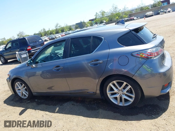 2014 Lexus CT 200h z VIN JTHKD5BH8E2190685, wystawiony jako IAAI lot #42235593 z przebiegiem 90 902 mil mil oraz . Historia ofert i sprzedaży dostępna na DreamBid. Obrazek 14.