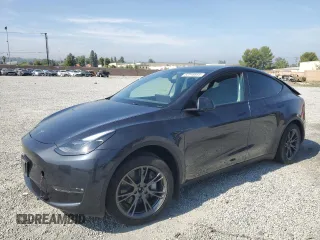 2024 Tesla Model Y Long Range с VIN 7SAYGDEE3RF121102, выставлен на аукционе Copart как лот 60548895 с пробегом 13 336 миль миль и Списание • Salvage title. История ставок и продаж доступна на DreamBid. Изображение 1.