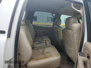 2004 Chevrolet Suburban LT with VIN 1GNFK16Z94J130902, listed as a Copart auction lot 68551464 with 253,835 mi miles and Salvage Title. Bid and sale history available at carsss.com. Image 11.