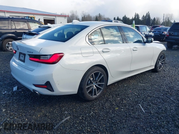 2019 BMW 3 Series 330i xDrive with VIN WBA5R7C51KFH13436, listed as a IAAI auction lot 41674961 with 40,672 mi miles. Bid and sale history available at carsss.com. Image 4.