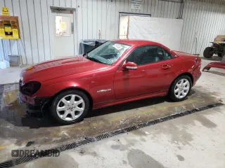 2002 Mercedes-Benz SLK-Class 2.3L Kompressor with VIN WDBKK49F22F262764, listed as a Copart auction lot 82960454 with 108,983 mi miles and Salvage Title. Bid and sale history available at carsss.com. Image 1.