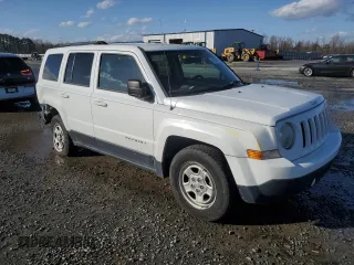 2014 Jeep Patriot Sport with VIN 1C4NJRBB5ED809144, listed as a Copart auction lot 47925995 with 141,888 mi miles and Salvage Title. Bid and sale history available at carsss.com. Image 4.