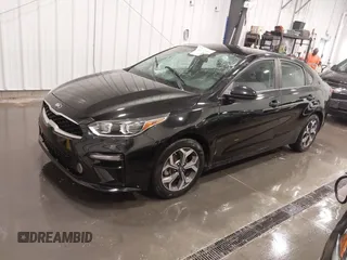 2021 Kia Forte LXS z VIN 3KPF24AD3ME262766, wystawiony jako IAAI lot #42232564 z przebiegiem 14 902 mil mil oraz . Historia ofert i sprzedaży dostępna na DreamBid. Obrazek 18.