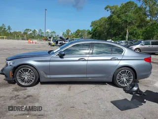 2019 BMW 5 Series 530i z VIN WBAJA5C50KBX87929, wystawiony jako IAAI lot #42546731 z przebiegiem 50 129 mil mil oraz . Historia ofert i sprzedaży dostępna na DreamBid. Obrazek 14.