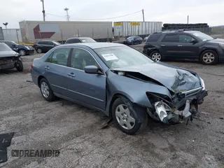 2007 Honda Accord LX z VIN 1HGCM56427A040563, wystawiony jako IAAI lot #42041988 z przebiegiem 138 117 mil mil oraz . Historia ofert i sprzedaży dostępna na DreamBid. Obrazek 1.
