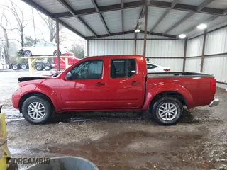 2015 Nissan Frontier SV with VIN 1N6AD0ER7FN711493, listed as a IAAI auction lot 41761772 with 265,000 mi miles. Bid and sale history available at carsss.com. Image 14.