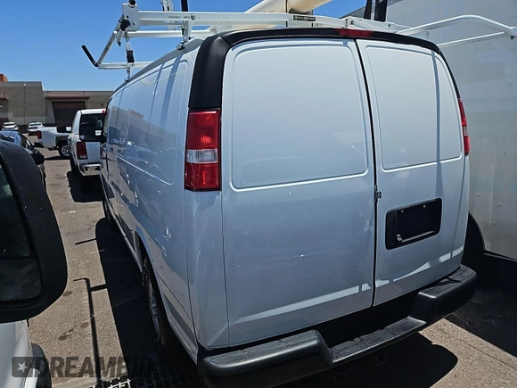 2021 Chevrolet Express Cargo с VIN 1GCWGAFP5M1160097, выставлен на аукционе IAAI как лот 42613461 с пробегом 73 375 миль миль и . История ставок и продаж доступна на DreamBid. Изображение 12.