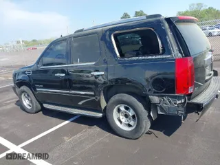 2013 Cadillac Escalade Luxury with VIN 1GYS4BEF6DR162720, listed as a IAAI auction lot 41971364 with 211,396 mi miles. Bid and sale history available at carsss.com. Image 14.