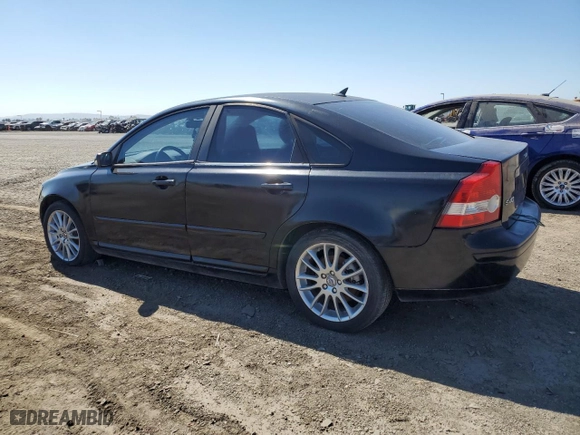 2004 Volvo S40 with VIN YV1MS382942027463, listed as a Copart auction lot 73611354 with 227,385 mi miles and Salvage Title. Bid and sale history available at carsss.com. Image 2.