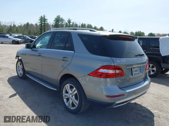 2014 Mercedes-Benz M 350 with VIN 4JGDA5HB4EA371774, listed as a IAAI auction lot 42079843 with 128,448 mi miles and . Bid and sale history available at DreamBid. Image 3.