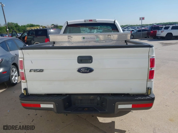 2014 Ford F-150 XL with VIN 1FTMF1CM6EKD83555, listed as a IAAI auction lot 41540710 with 122,107 mi miles. Bid and sale history available at carsss.com. Image 16.