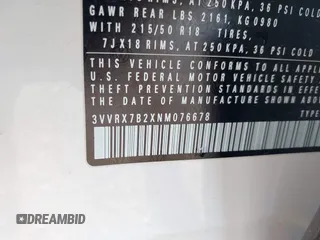 2022 Volkswagen Taos SE z VIN 3VVRX7B2XNM076678, wystawiony jako IAAI lot #42323230 z przebiegiem 23 619 mil mil oraz . Historia ofert i sprzedaży dostępna na DreamBid. Obrazek 9.
