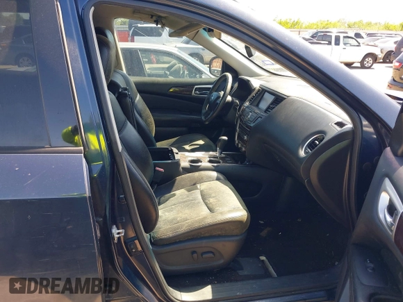 2014 Nissan Pathfinder SV with VIN 5N1AR2MN9EC687010, listed as a IAAI auction lot 41982320 with 173,138 mi miles. Bid and sale history available at carsss.com. Image 5.