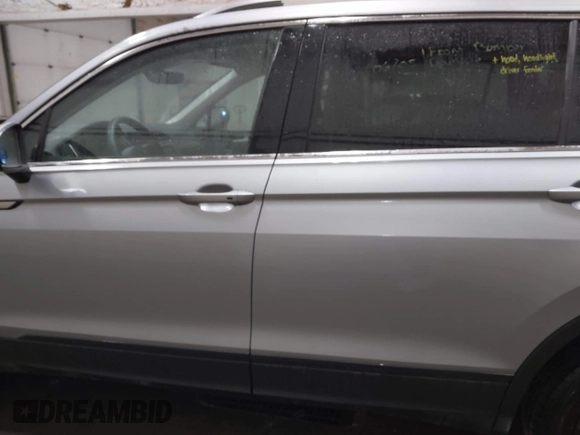 2024 Volkswagen Tiguan SE with VIN 3VV2B7AXXRM098733, listed as a IAAI auction lot 42544697 with 26,034 mi miles and . Bid and sale history available at DreamBid. Image 14.