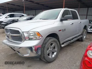 2017 Ram 1500 Big Horn z VIN 1C6RR7LM0HS881309, wystawiony jako IAAI lot #41172880 z przebiegiem 114 891 mil mil oraz . Historia ofert i sprzedaży dostępna na DreamBid. Obrazek 18.
