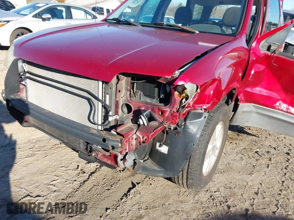 2007 Ford Escape XLS с VIN 1FMYU02Z87KA40260, выставлен на аукционе IAAI как лот 41588287 с пробегом 188 144 миль миль и . История ставок и продаж доступна на DreamBid. Изображение 6.