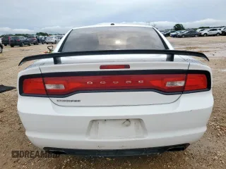 2013 Dodge Charger SE z VIN 2C3CDXBG8DH518948, wystawiony jako Copart lot #58803255 z przebiegiem 149 124 mil mil oraz Szkoda całkowita • Salvage title. Historia ofert i sprzedaży dostępna na DreamBid. Obrazek 6.