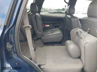 2003 Chevrolet Tahoe LS with VIN 1GNEC13T73R263893, listed as a IAAI auction lot 41906772 with 211,759 mi miles. Bid and sale history available at carsss.com. Image 8.