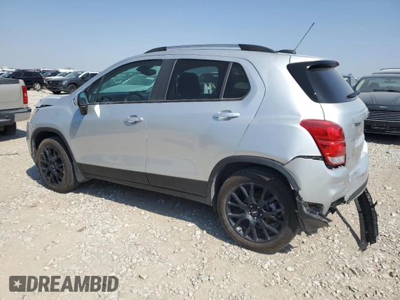 2022 Chevrolet Trax LT with VIN KL7CJPSMXNB563066, listed as a Copart auction lot 50166005 with 32,442 mi miles and Salvage title. Bid and sale history available at DreamBid. Image 2.