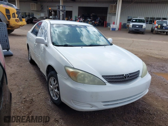 2004 Toyota Camry LE with VIN 4T1BF30K54U071960, listed as a IAAI auction lot 41513417 with 165,738 mi miles. Bid and sale history available at carsss.com. Image 1.
