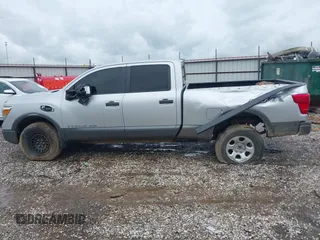 2017 Nissan Titan Pro-4X z VIN 1N6BA1F45HN529090, wystawiony jako IAAI lot #42163486 z przebiegiem 162 226 mil mil oraz . Historia ofert i sprzedaży dostępna na DreamBid. Obrazek 15.