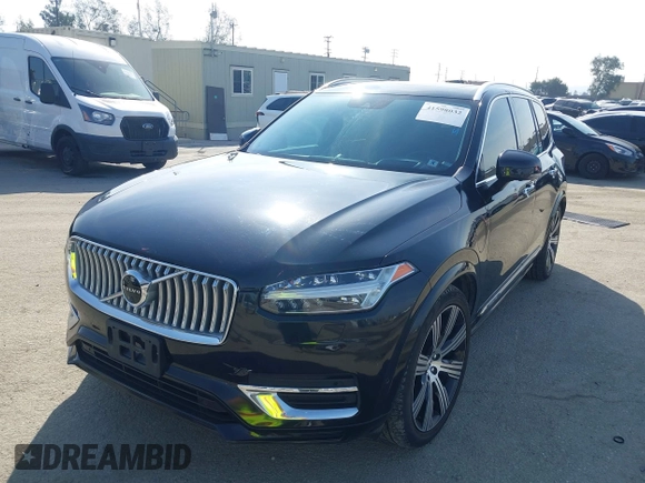 2022 Volvo XC90 Inscription with VIN YV4BR0CLXN1792757, listed as a IAAI auction lot 41598032 with 38,541 mi miles and . Bid and sale history available at DreamBid. Image 17.