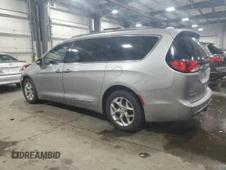 2017 Chrysler Pacifica Limited z VIN 2C4RC1GG6HR753623, wystawiony jako Copart lot #56706795 z przebiegiem 94 331 mil mil oraz Szkoda całkowita • Salvage title. Historia ofert i sprzedaży dostępna na DreamBid. Obrazek 2.