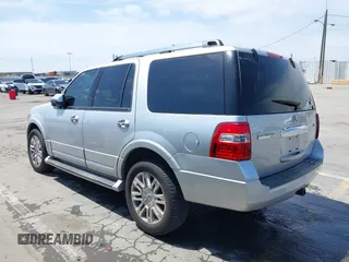 2011 Ford Expedition Limited z VIN 1FMJU2A54BEF43559, wystawiony jako IAAI lot #42294213 z przebiegiem 153 030 mil mil oraz . Historia ofert i sprzedaży dostępna na DreamBid. Obrazek 3.