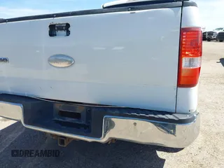 2006 Ford F-150 XL z VIN 1FTPX12V16NB39297, wystawiony jako IAAI lot #42271226 z przebiegiem 179 551 mil mil oraz . Historia ofert i sprzedaży dostępna na DreamBid. Obrazek 6.