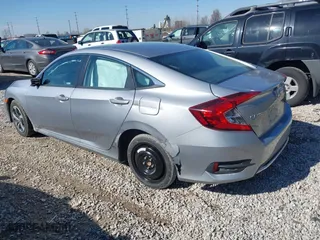 2019 Honda Civic Sedan LX with VIN 2HGFC2F66KH543815, listed as a IAAI auction lot 41883765 with 83,762 mi miles. Bid and sale history available at carsss.com. Image 3.