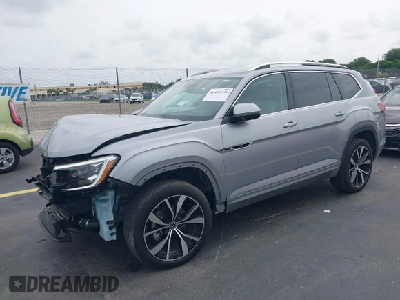 2024 Volkswagen Atlas SEL Premium R-Line with VIN 1V2FR2CA7RC595004, listed as a IAAI auction lot 42425330 with 16,171 mi miles and . Bid and sale history available at DreamBid. Image 18.