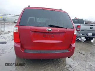 2009 Kia Sedona LX with VIN KNDMB233196282656, listed as a IAAI auction lot 41737300 with 95,971 mi miles. Bid and sale history available at carsss.com. Image 17.