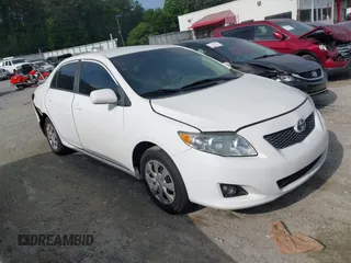 2010 Toyota Corolla z VIN 1NXBU4EE0AZ282302, wystawiony jako IAAI lot #42268151 z przebiegiem 246 205 mil mil oraz . Historia ofert i sprzedaży dostępna na DreamBid. Obrazek 1.
