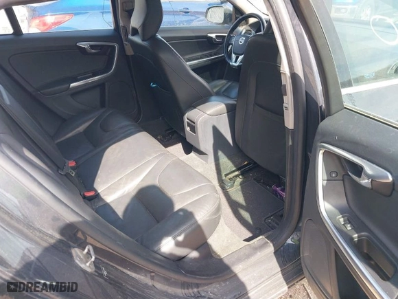 2015 Volvo V60 T5 Drive-E Premier with VIN YV140MEK1F1258057, listed as a IAAI auction lot 41813010 with 191,118 mi miles. Bid and sale history available at carsss.com. Image 8.