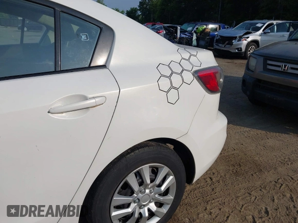 2013 Mazda 3 i SV с VIN JM1BL1TG7D1776835, выставлен на аукционе IAAI как лот 42452529 с пробегом 198 030 миль миль и . История ставок и продаж доступна на DreamBid. Изображение 6.