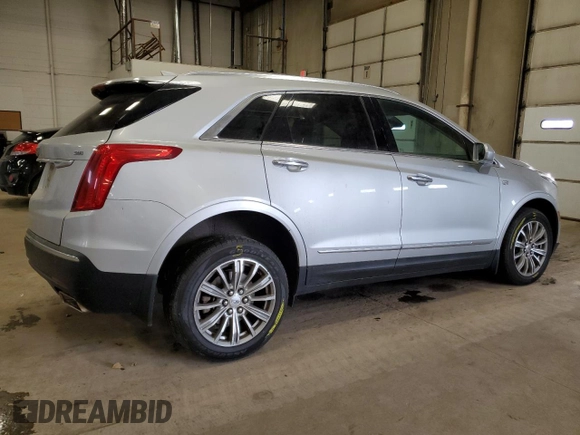 2017 Cadillac XT5 Luxury AWD z VIN 1GYKNDRS8HZ232420, wystawiony jako Copart lot #88865285 z przebiegiem 136 104 mil mil oraz Szkoda całkowita • Salvage title. Historia ofert i sprzedaży dostępna na DreamBid. Obrazek 3.