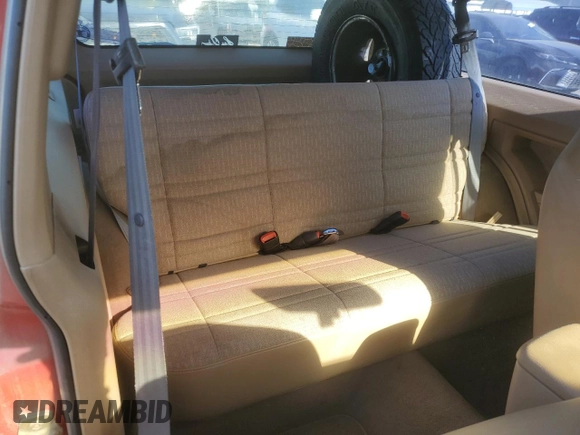 2000 Jeep Cherokee SE with VIN 1J4FF27S8YL173099, listed as a Copart auction lot 86200574 with 204,394 mi miles and Clean title. Bid and sale history available at DreamBid. Image 10.