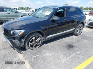 2020 Mercedes-Benz GLC 300 z VIN WDC0G8DB3LF734343, wystawiony jako IAAI lot #41894613 z przebiegiem 88 728 mil mil oraz . Historia ofert i sprzedaży dostępna na DreamBid. Obrazek 2.