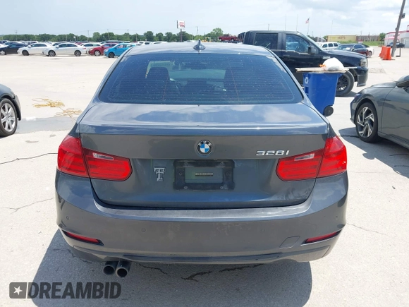 2015 BMW 3 Series 328i с VIN WBA3A5G5XFNS88465, выставлен на аукционе IAAI как лот 42676570 с пробегом 125 139 миль миль и . История ставок и продаж доступна на DreamBid. Изображение 16.