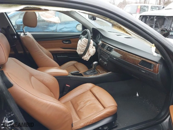 2009 BMW 3 Series 328i with VIN WBAWB33539P136072, listed as a IAAI auction lot 41380104 with 136,983 mi miles. Bid and sale history available at carsss.com. Image 5.