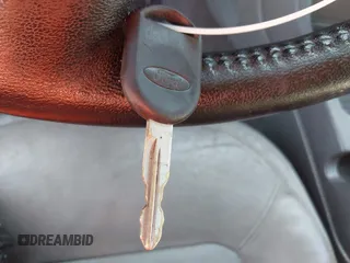 2005 Ford Explorer XLT с VIN 1FMZU73K35UB35552, выставлен на аукционе IAAI как лот 42513346 с пробегом Не указан миль и . История ставок и продаж доступна на DreamBid. Изображение 11.