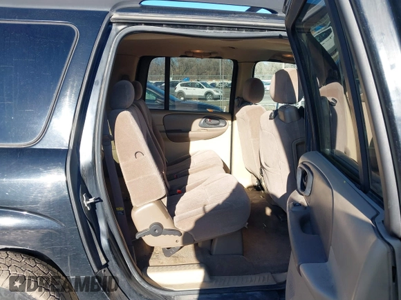 2004 Chevrolet TrailBlazer EXT LT with VIN 1GNET16S646235931, listed as a IAAI auction lot 41447130 with 256,290 mi miles. Bid and sale history available at carsss.com. Image 8.