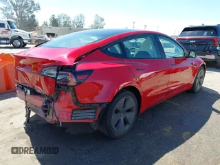 2023 Tesla Model 3 z VIN 5YJ3E1EA6PF566326, wystawiony jako IAAI lot #42687125 z przebiegiem 43 548 mil mil oraz . Historia ofert i sprzedaży dostępna na DreamBid. Obrazek 4.