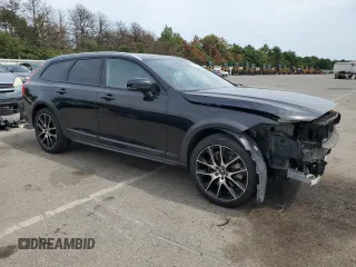 2020 Volvo V90 z VIN YV4A22NL1L1113139, wystawiony jako Copart lot #63751114 z przebiegiem 41 581 mil mil oraz Szkody całkowita. Historia ofert i sprzedaży dostępna na DreamBid. Obrazek 4.